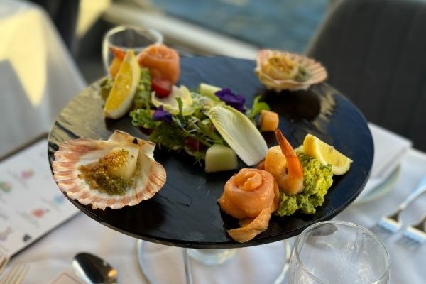 AussieVIEW 오지뷰 클리어뷰 디너 크루즈 + 와인 페어링